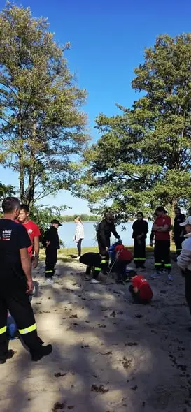 Młodzież z MDP Ludwin szkoliła się nad Jeziorem Białym w Okunince